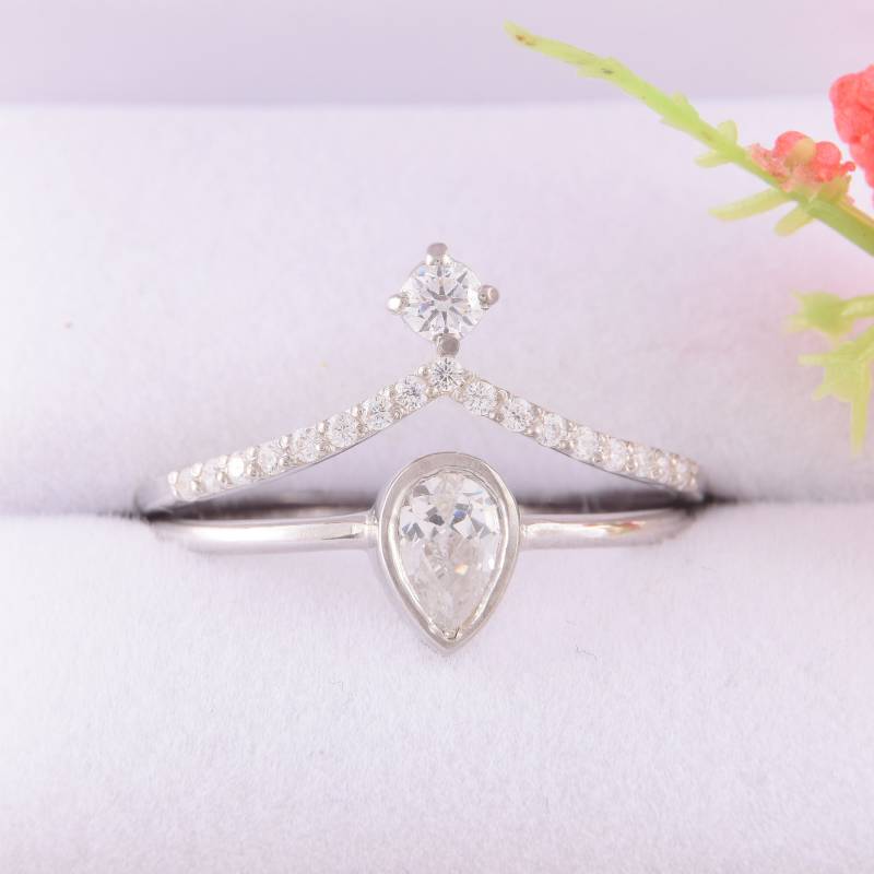 sterling Silber Damen Art-Deco-Trauringe Set, Antike Trauringe, Ringset Im Tropfenschliff, Kleine & Zierliche Trauringe von KzKJewel
