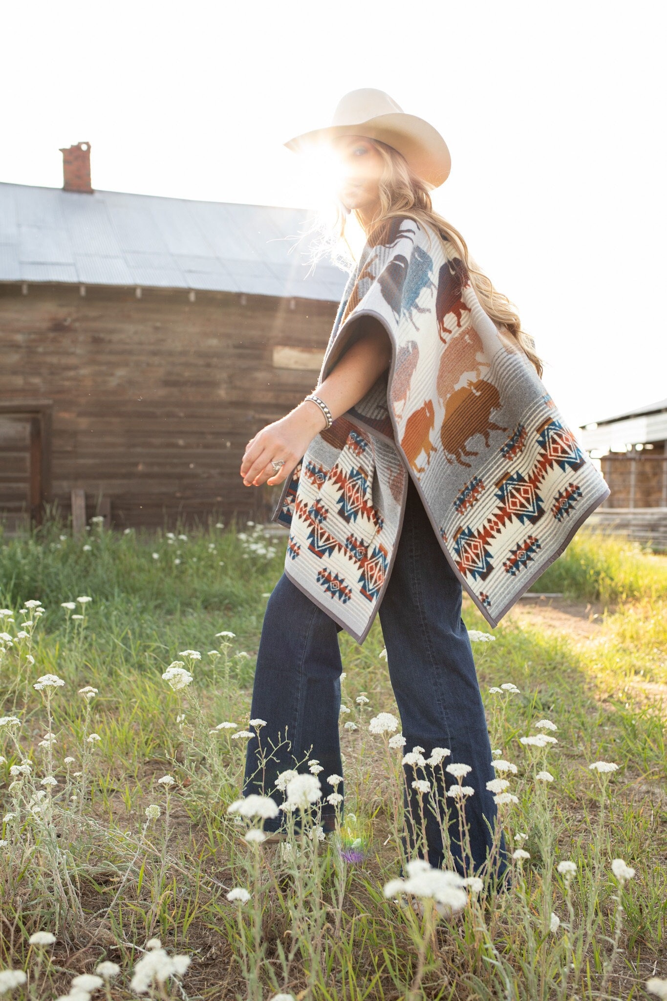Ausverkauf Prairie Rush Hour Ruana Von L7 Designs Gemacht Mit Einer Pendleton® Wolldecke, Wollschal von L7DesignsAZ