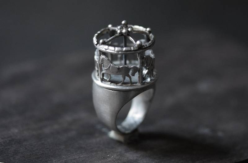 Handgefertigter „Karussell"-Ring, Limitierte Auflage. Handgefertigt von LABCORSOSANGOTTARDO3