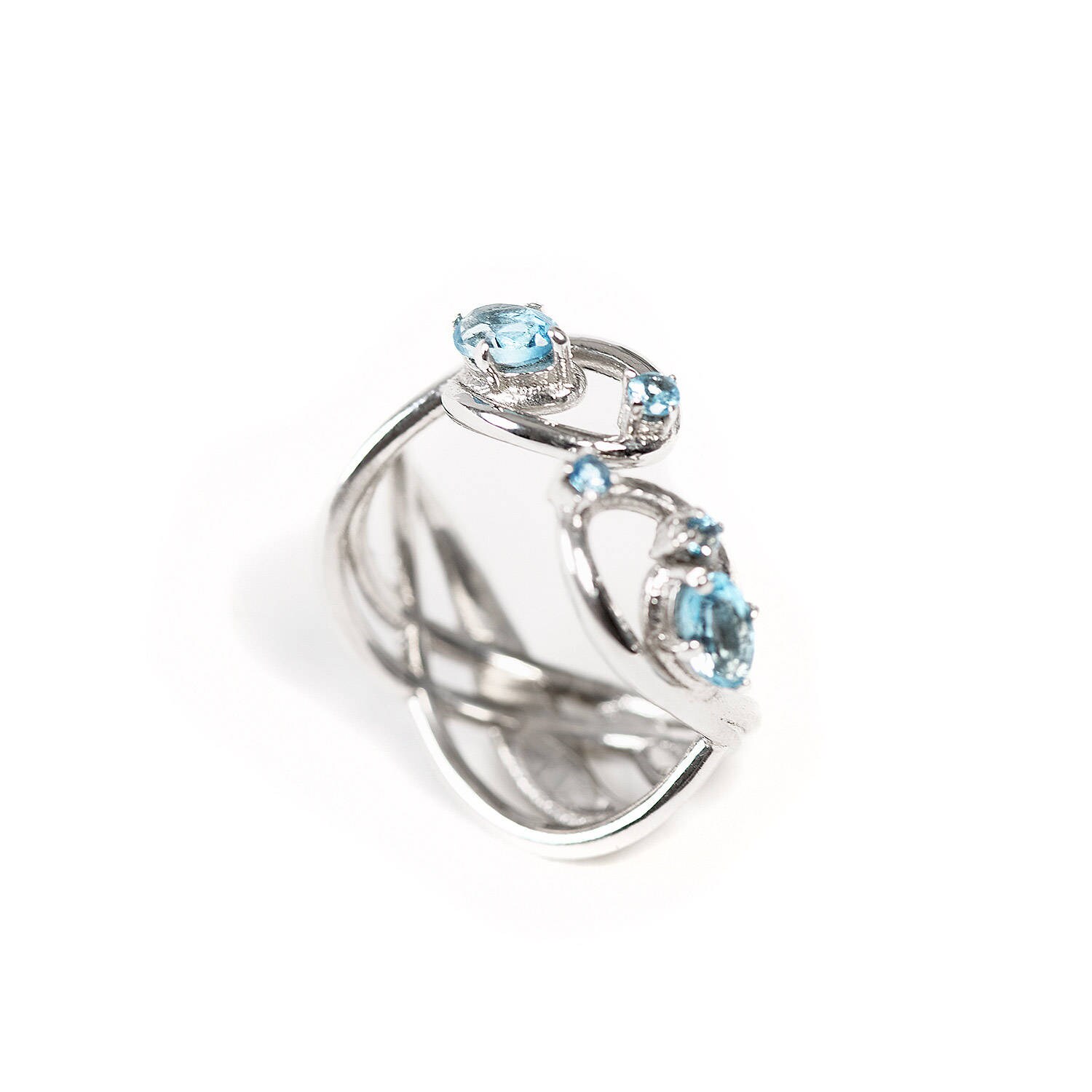 Ring Mit Verstellbarem Offenen Griffe. Silber 925 Rhodiniert Weiß Blauem Topas. Inspiriert Von Jugendstil, Fantasie Und Keltik Ring Mit Verstellbarem Offenen Griffe. Silber 925 Rhodiniert Weiß Blauem Topas. Inspiriert Von Jugendstil, Fantasie Und Keltik von LABIRINTIgioielli
