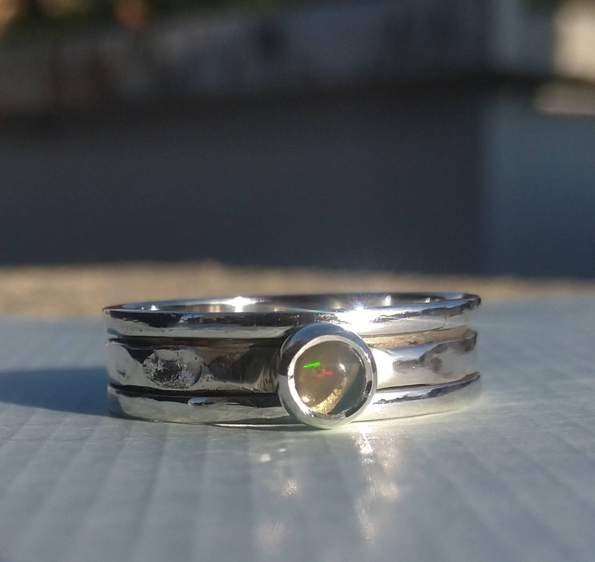 Opal Ring, Spinner 925 Silber Frauen Handgemachter Edelstein Fidget Boho Bandring, Geschenk Für Sie, Ring von LABRADORITERINGSHOP