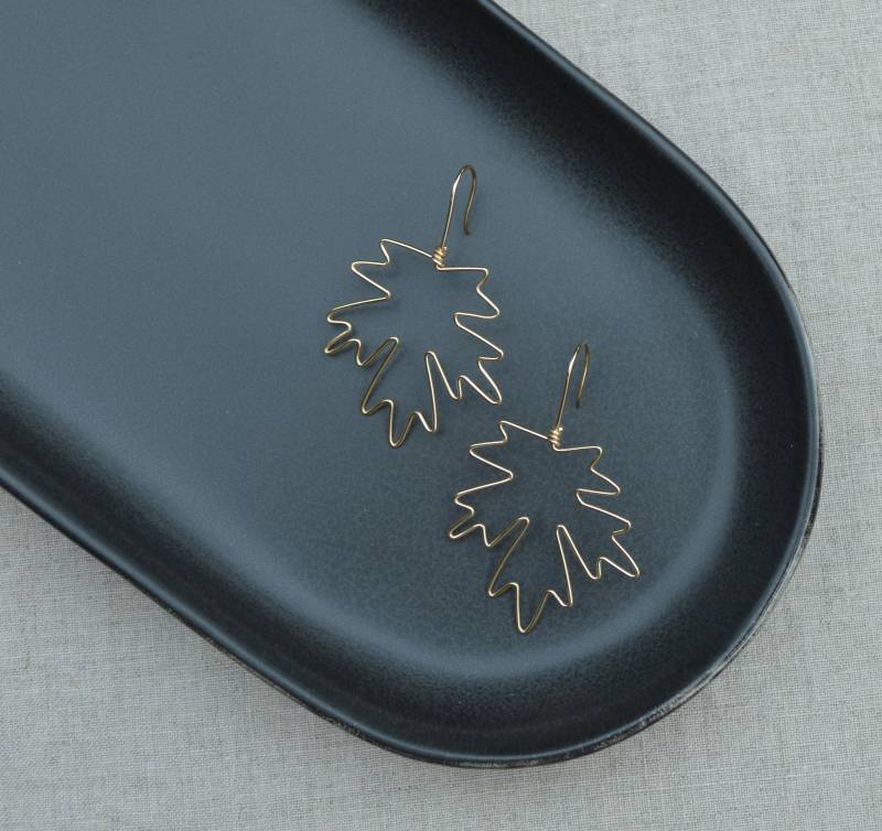 14Kt Gold Gefüllt Ahorn Blatt Ohrringe 14Kt Gold Gefüllt Ahorn Blatt Ohrringe von LACELEAFstudio