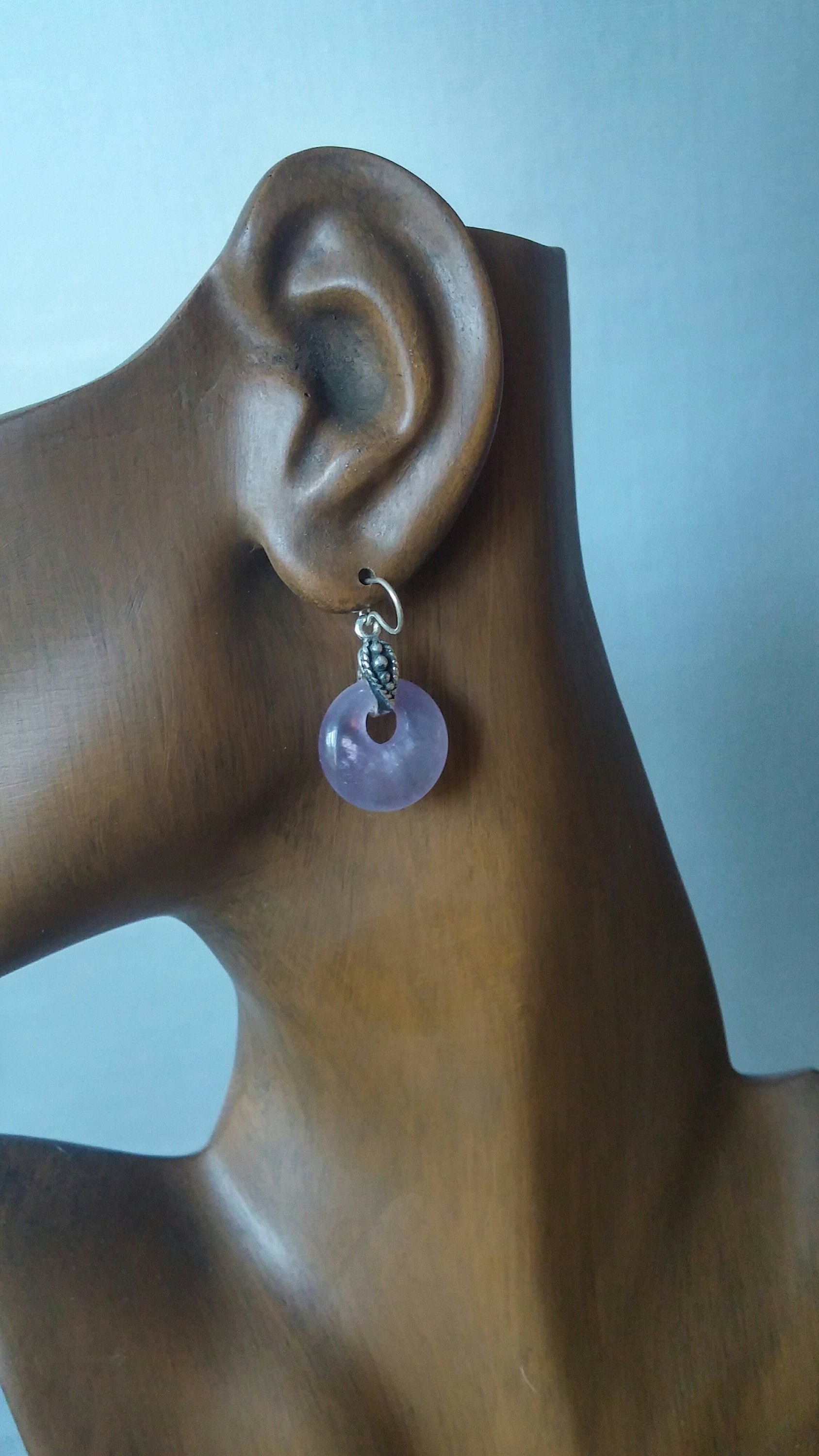 Amethyst Donuts Formen Ohrringe Mit Natürlichen Lila Steinen, Echte Steine An Sterling Silber Oxidierten Ohrringen, Kleine Und Leichte Ohrringe Amethyst Donuts Formen Ohrringe Mit Natürlichen Lila Steinen, Echte Steine An Sterling Silber Oxidierten Ohrringen, Kleine Und Leichte Ohrringe von LACHANCEbyhand