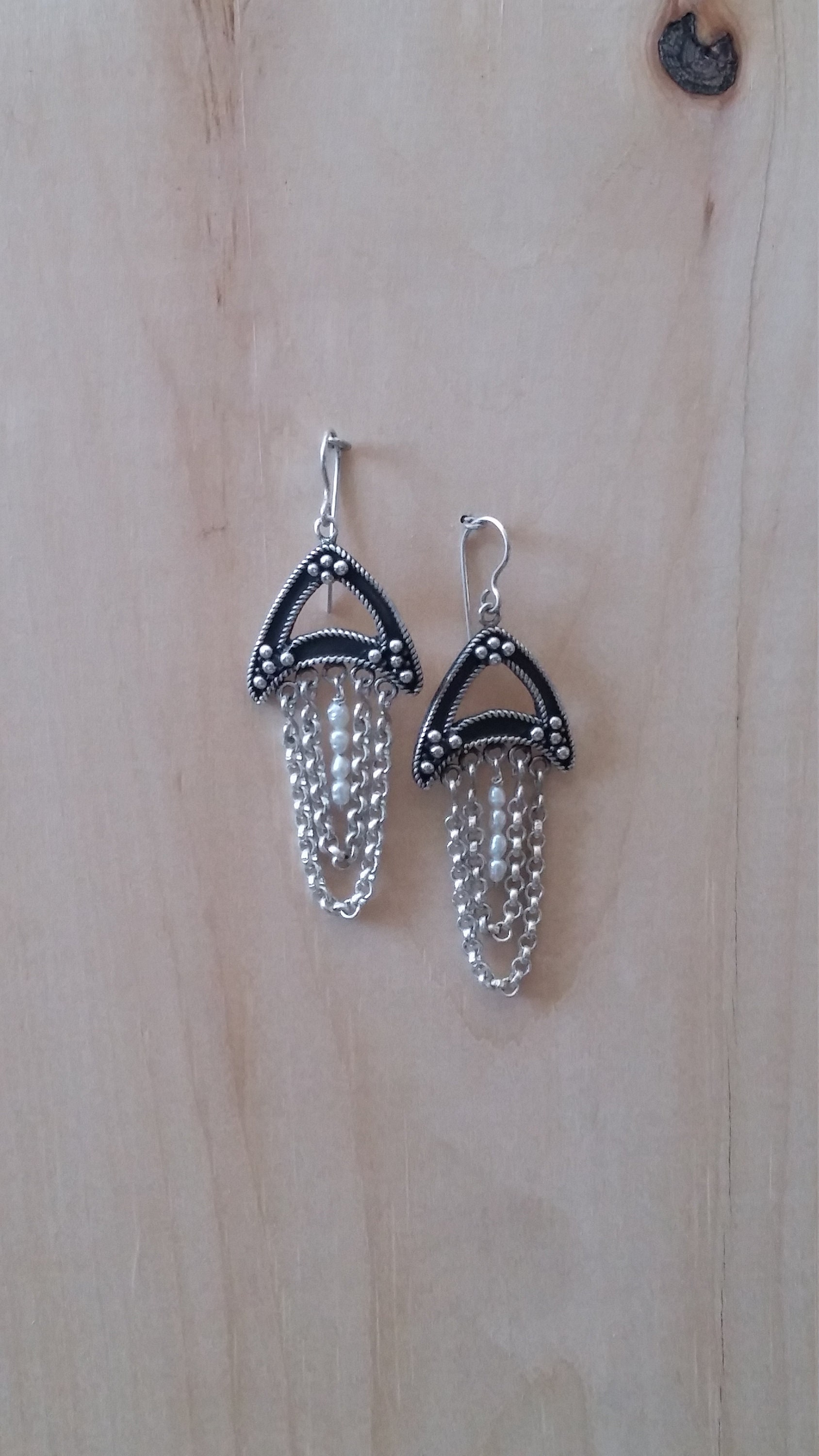 Granulation Oxidierte Süßwasserperlenohrringe in Sterlingsilber, Vintage-Look, Handgefertigtes Einzigartiges Design, Baby-Süßwasserperlenohrringe Granulation Oxidierte Süßwasserperlenohrringe in Sterlingsilber, Vintage-Look, Handgefertigtes Einzigartiges Design, Baby-Süßwasserperlenohrringe von LACHANCEbyhand