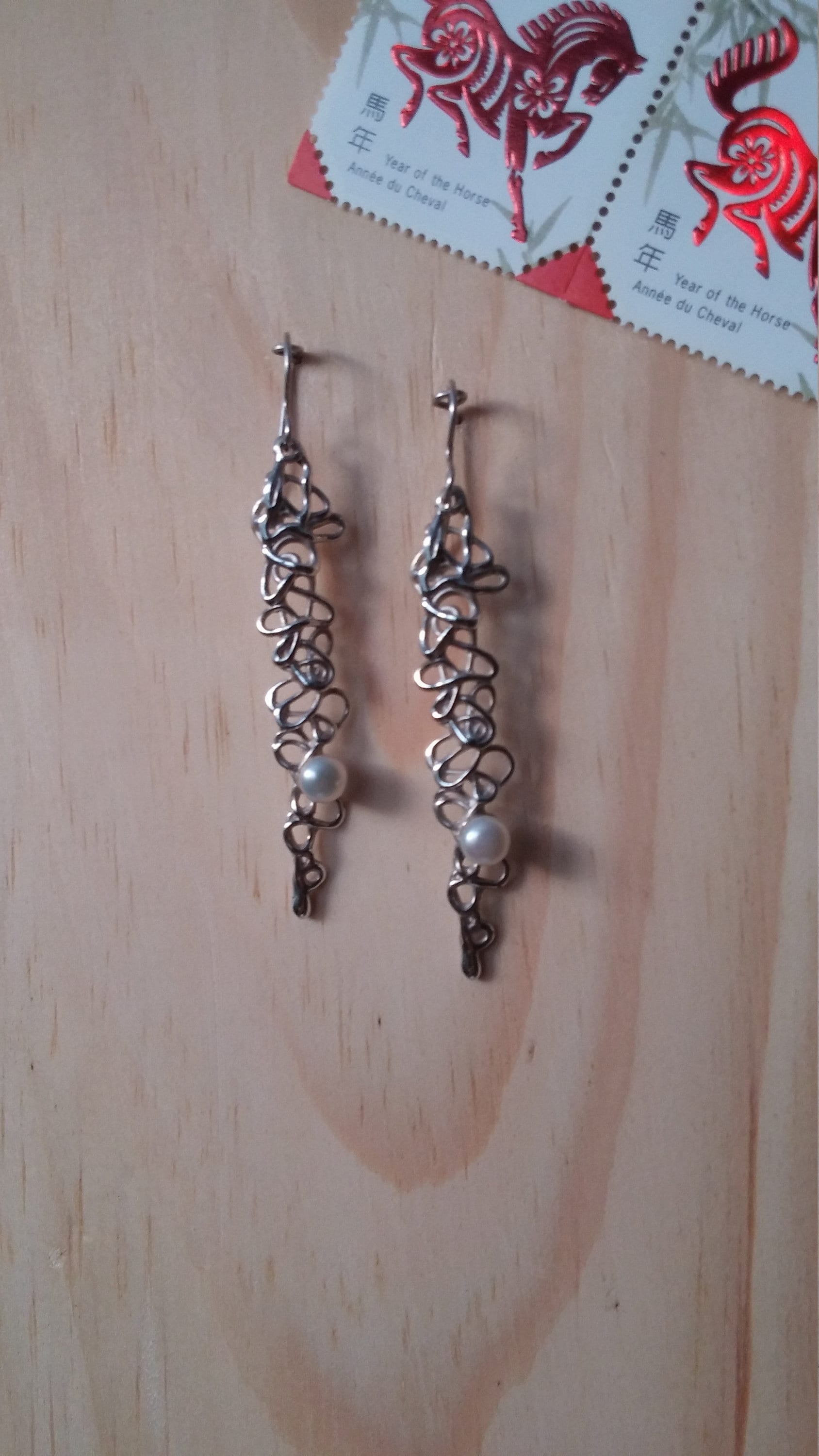 Lange Filigran Mit Perle Komplizierte Einzigartige Ohrringe, Modernen Look Und Sehr Leicht Lange Filigran Mit Perle Komplizierte Einzigartige Ohrringe, Modernen Look Und Sehr Leicht von LACHANCEbyhand