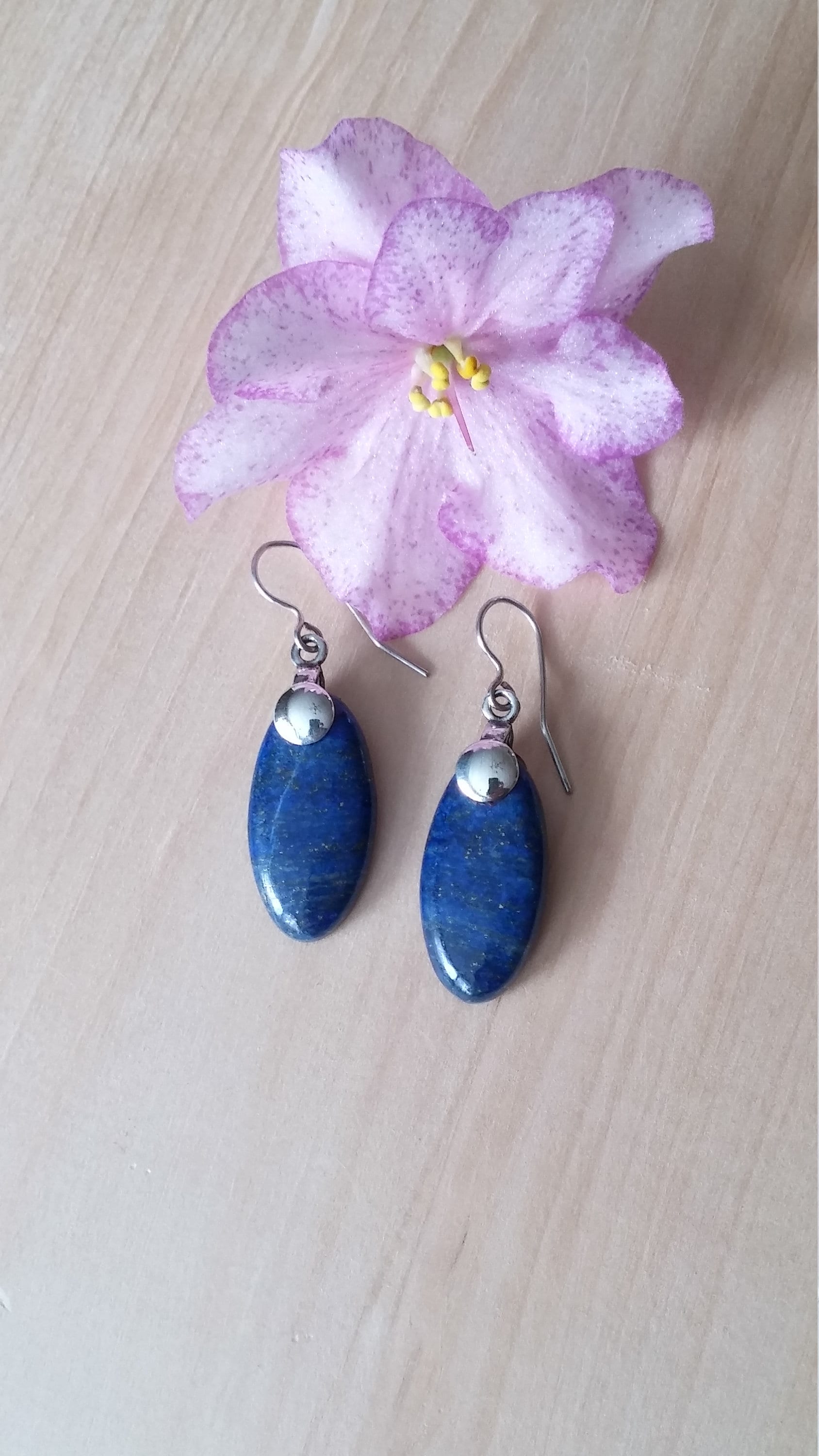 Lapislazuli Ohrringe, Exklusives Design Mit Echtem Stein Hand Geschnittene Steinohrringe Lapislazuli Ohrringe, Exklusives Design Mit Echtem Stein Hand Geschnittene Steinohrringe von LACHANCEbyhand