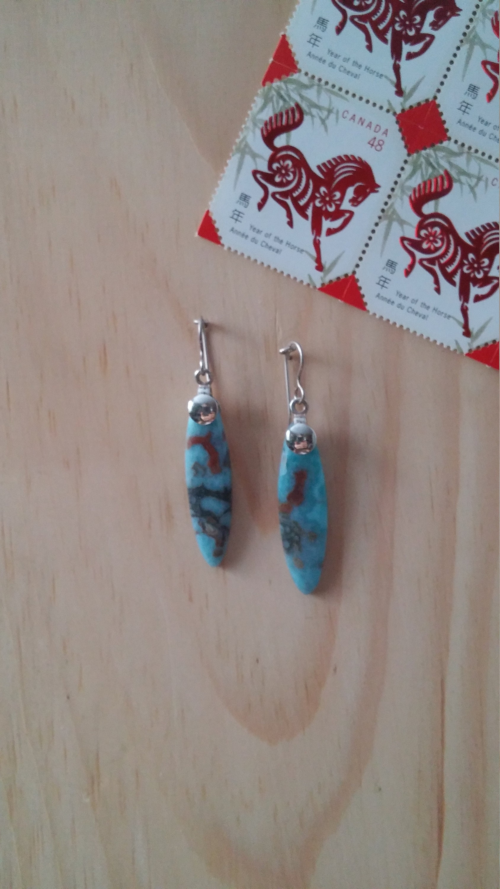 Larimar Ohrhänger, Echte Blaue Steine, Von Hand Geschnitten Und Ungewöhnliche Muster Mit Schwarzen Braunen Adern. Einzigartige Larimar Ohrhänger, Echte Blaue Steine, Von Hand Geschnitten Und Ungewöhnliche Muster Mit Schwarzen Braunen Adern. Einzigartige von LACHANCEbyhand