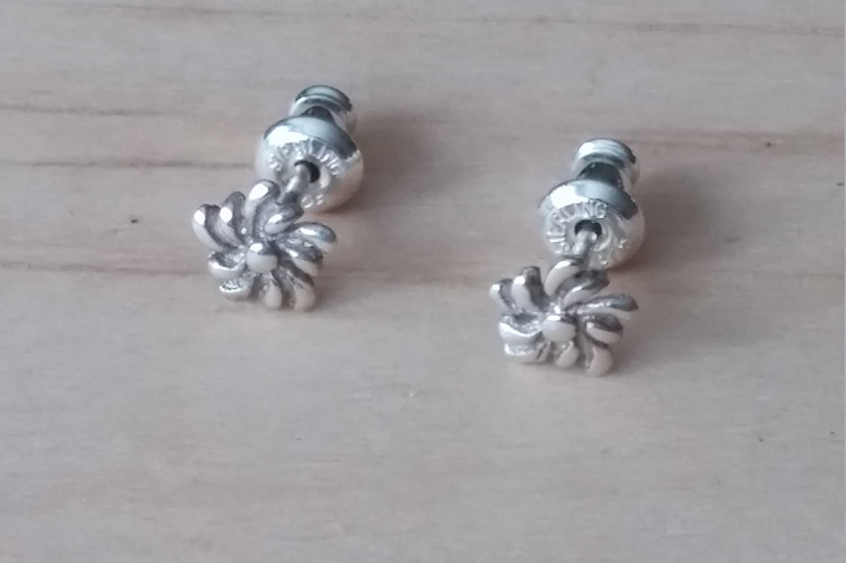 Miniature Blume Ohrstecker Schneeflocke Ohrstecker, 4 Jahreszeiten Mini Silber Für Kinder Und Junge Hochwertige Ohrstecker Miniature Blume Ohrstecker Schneeflocke Ohrstecker, 4 Jahreszeiten Mini Silber Für Kinder Und Junge Hochwertige Ohrstecker von LACHANCEbyhand