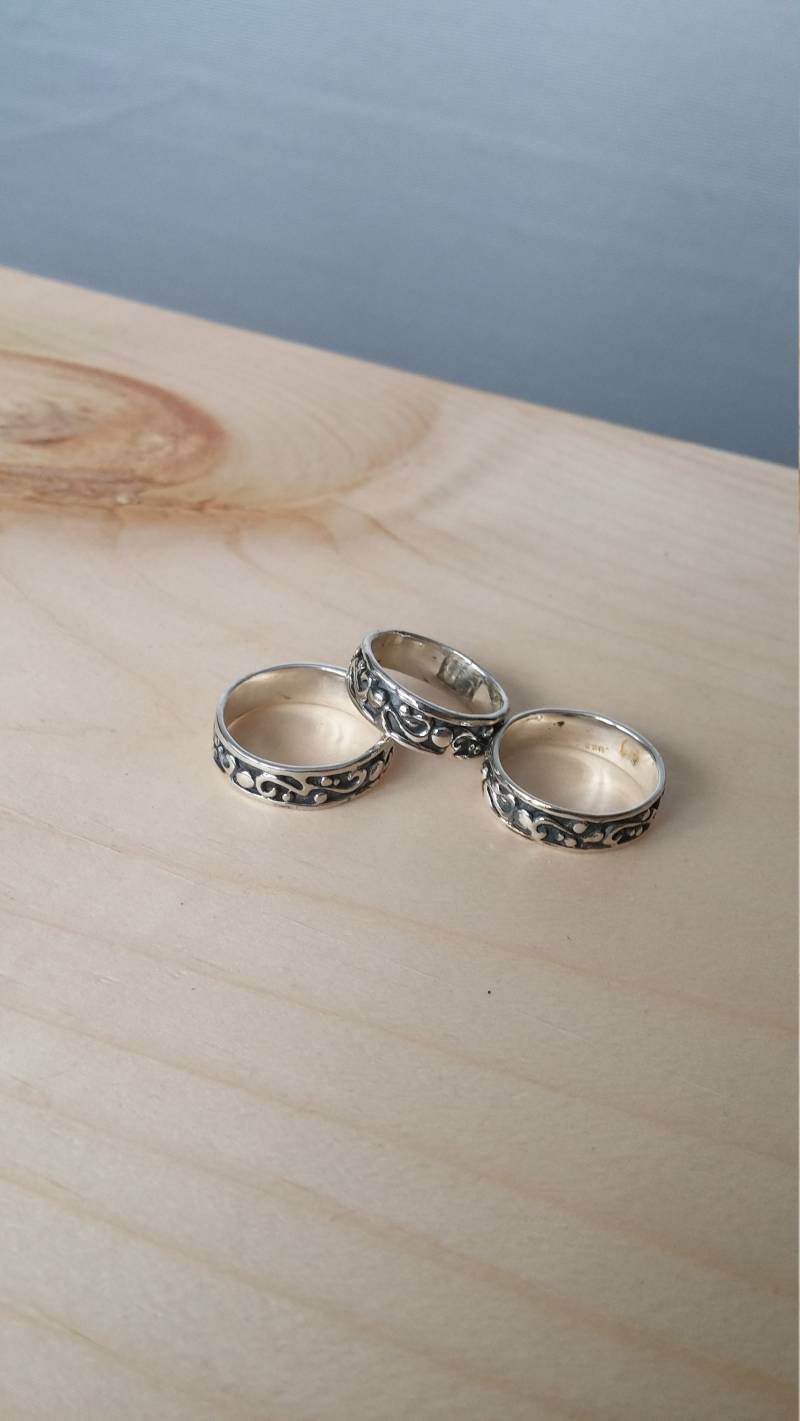 Oxidiertes Sterling Silber Einfach Band Feines Design, Schwarz Und Weiss Band, Jeden Tag Ring. Herren Damen Oxidiertes Sterling Silber Einfach Band Feines Design, Schwarz Und Weiss Band, Jeden Tag Ring. Herren Damen von LACHANCEbyhand