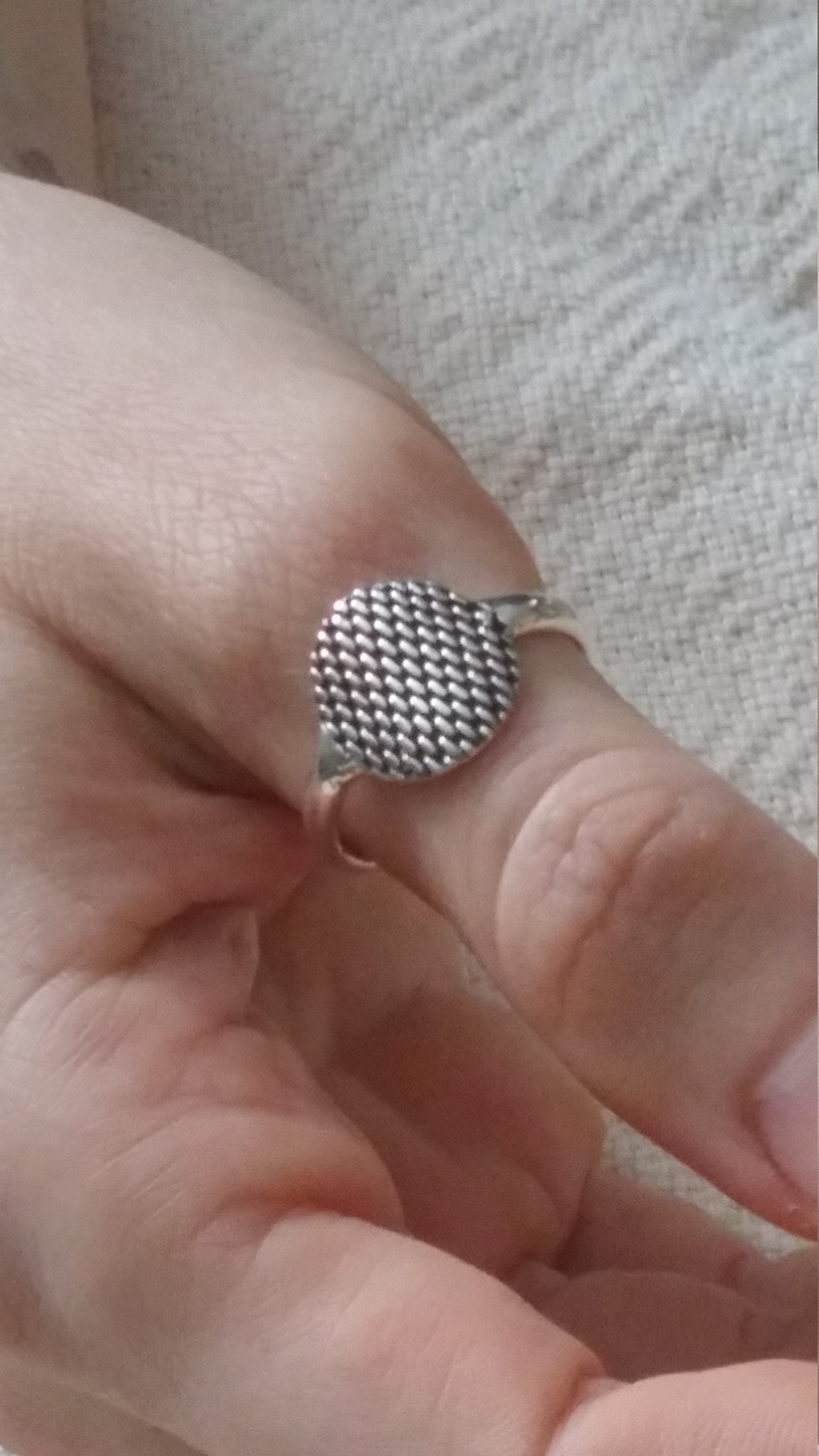 Runde Form Oxidierte Kettenhemd-Silberring-Handgemacht, Einfacher Jeden Tag Ring Keltisch Zeitlos Und Neutral, Ohrringe Vorhanden Runde Form Oxidierte Kettenhemd-Silberring-Handgemacht, Einfacher Jeden Tag Ring Keltisch Zeitlos Und Neutral, Ohrringe Vorhanden von LACHANCEbyhand