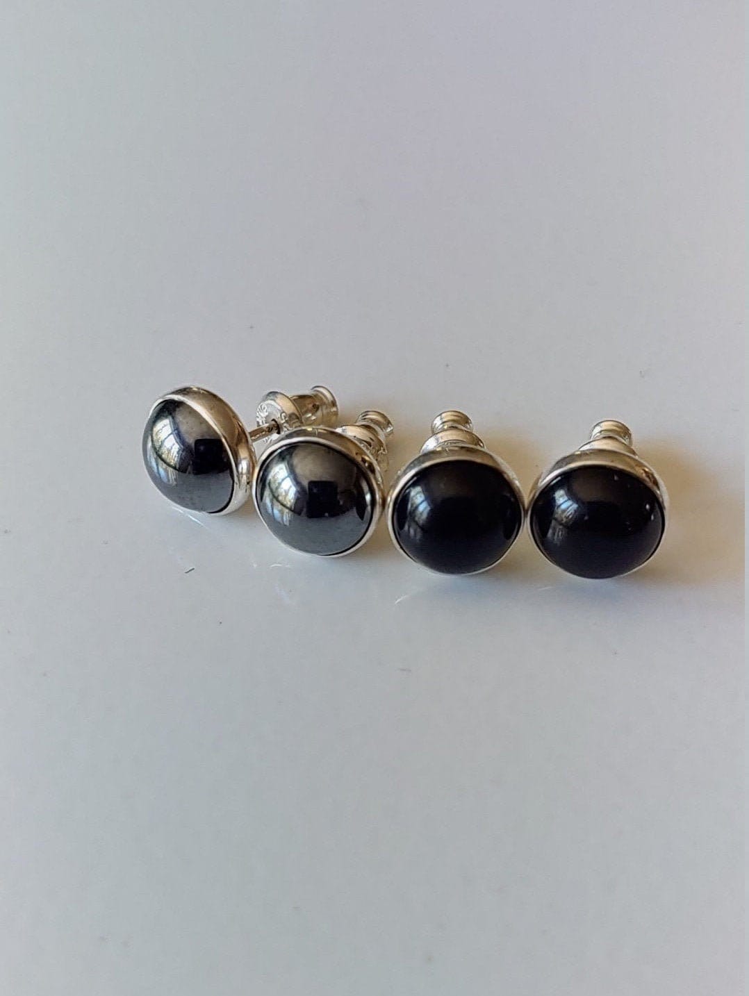 Schwarzer Onyx Ohrstecker, Hämatit-Ohrstecker, 8 Mm, Steinohrstecker in Silberfassung Nicht Geklebt. Hämatit Onix Ohrstecker Schwarzer Onyx Ohrstecker, Hämatit-Ohrstecker, 8 Mm, Steinohrstecker in Silberfassung Nicht Geklebt. Hämatit Onix Ohrstecker von LACHANCEbyhand