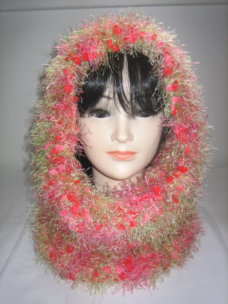 Snood Kapuzenkragen 3 in 1 Wolle Fancy Grün Rot Und Pink von LAINEMERINOS