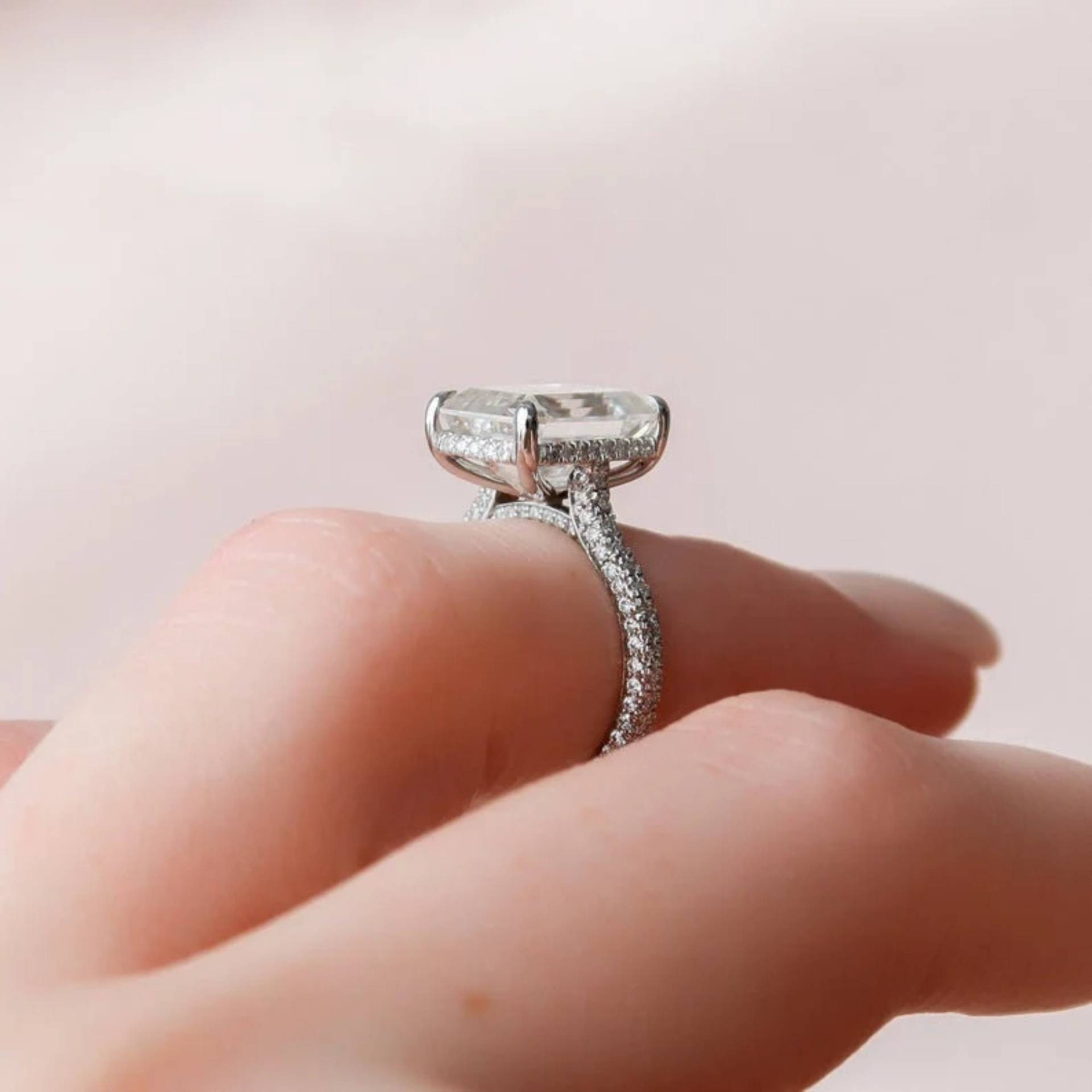 2, 89 Ct Weißer Smaragdschliff, Im Labor Hergestellter Diamant, Versteckter Halo, Verlobungsringe, Geschenk Für Frauen, Versprechensring Sie, Ihr von LAJOLLAJEWEL95