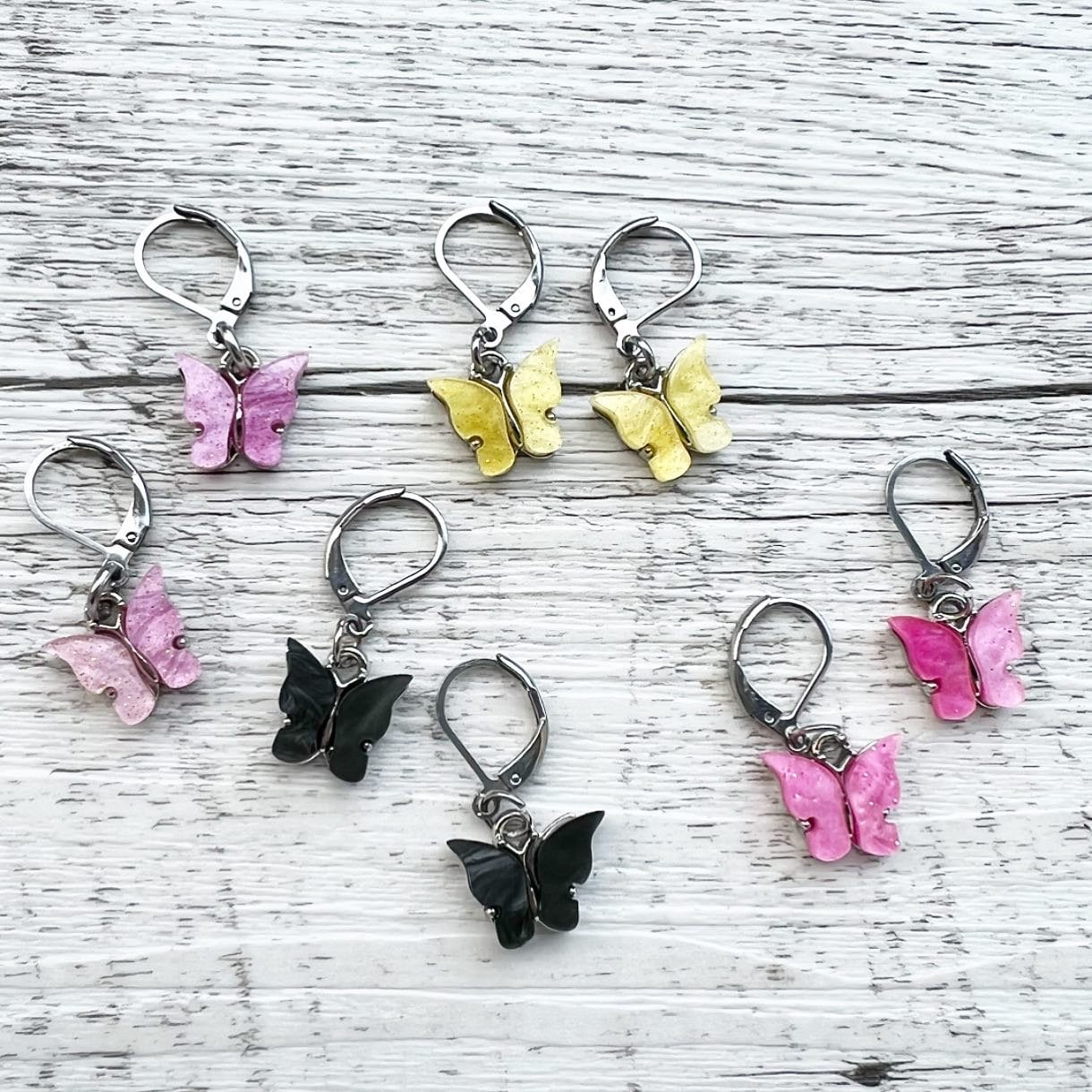 Ohrringe Mit Schmetterlingen - Creolen Aus Edelstahl Silber Ohrstecker Für Mädchen Geburtstagsgeschenk Weihnachtsgeschenk Ohrringe Mit Schmetterlingen - Creolen Aus Edelstahl Silber Ohrstecker Für Mädchen Geburtstagsgeschenk Weihnachtsgeschenk von LAKASTgeschenkideen