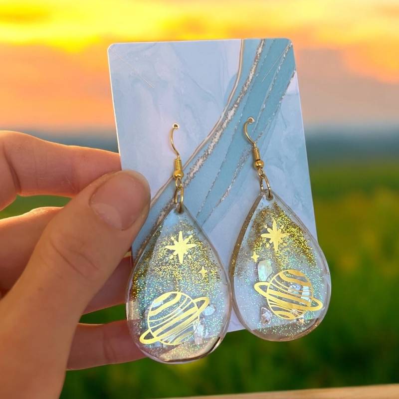Ohrringe Weltraum Weltall Gold Ohrhänger Uv Resin Sterne Glitzer von LAKASTgeschenkideen