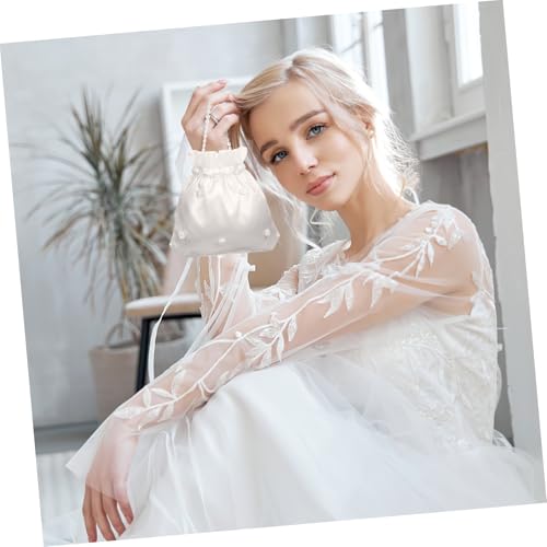LALADEFIEE Weiße Satin Brauthandtasche mit Spitzenblumen Dolly Bag Zierliche Brautjungfern Tasche für Hochzeit und Abendkleid Stilvolle Damen Clutch von LALADEFIEE