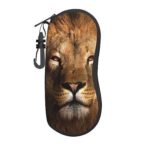 LAMAME Bunte Schmetterling bedruckte Brillenetui mit Karabiner Tragbare Weiche Fall für Sonnenbrille Unisex, Afrikanischer Löwe, One size von LAMAME