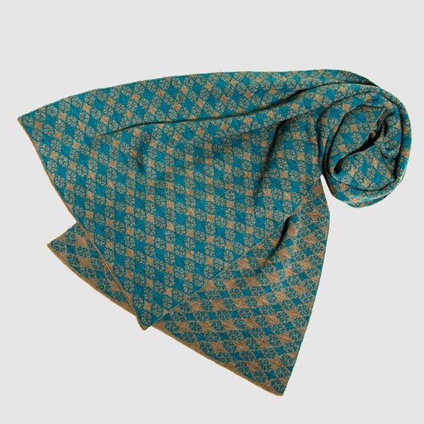 LANARTO slow fashion Schal Muster 'Blütenkaro' zweifarbig gestrickt aus mulesingfreier Merinowolle von LANARTO slow fashion