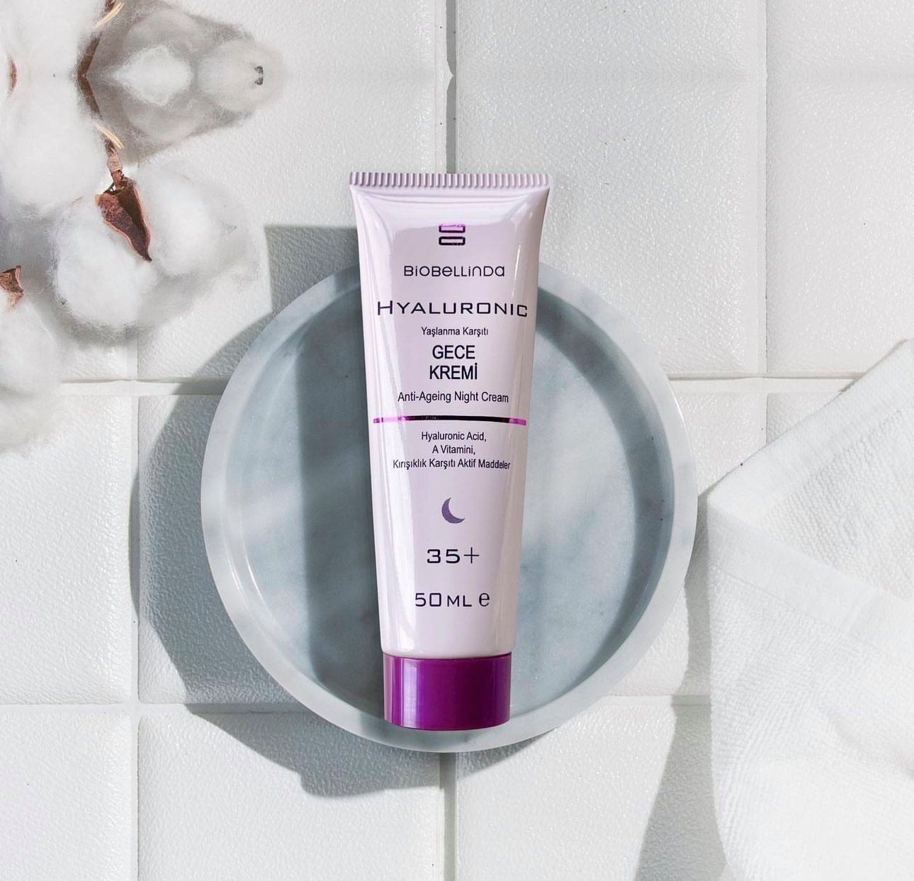 LANOVA Natural Hautpflegegel LANOVA Natural, Hyaluron Nachtcreme (35) 50 Ml, Anti-Angeing BL111 aus Hyaluronic Serie, Lassen Sie Ihre Haut mit der Hyaluron Nachtcreme erstrahlen. von LANOVA Natural