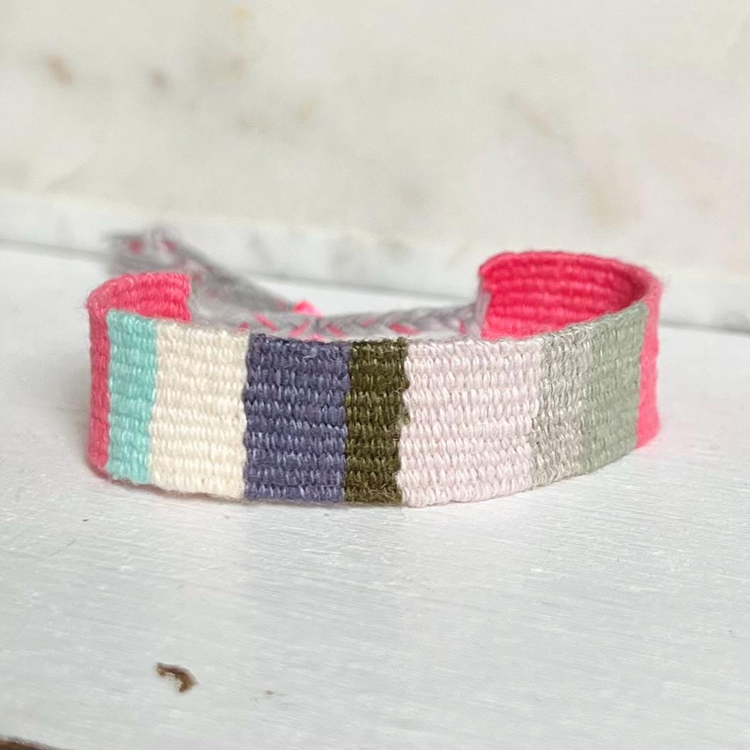 Gewebtes Armband Aus Leinen - Pink Bunt Farbenfroh von LARAlieschen