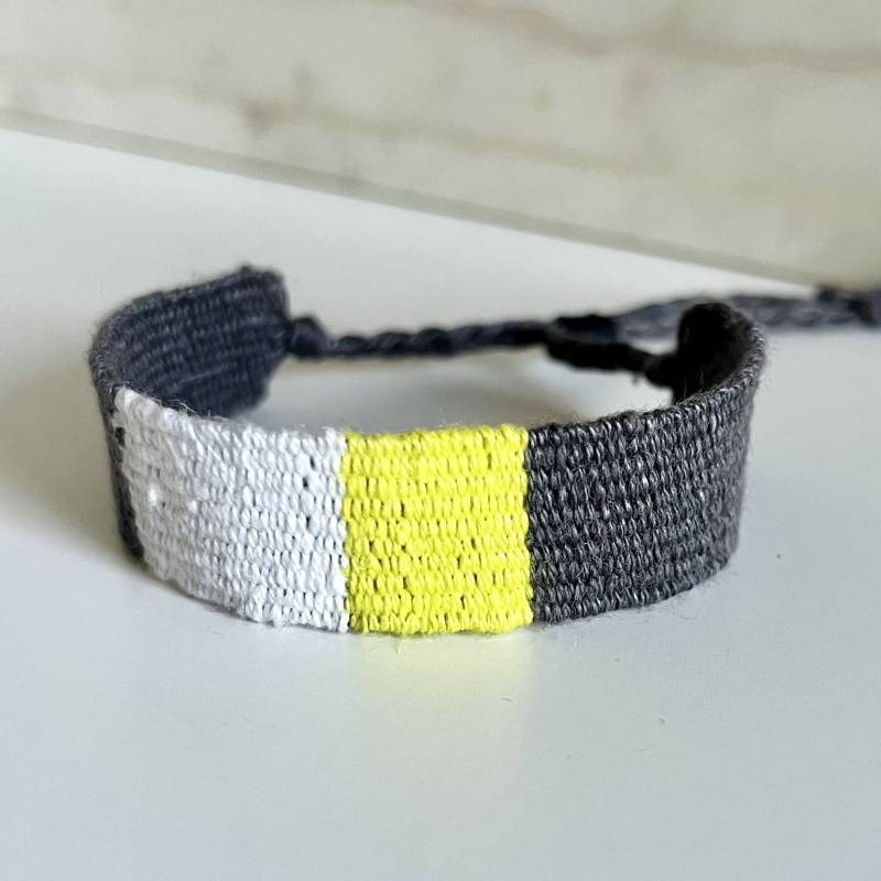 Gewebtes Armband Aus Leinen - Stone Weiß Neon Gelb von LARAlieschen