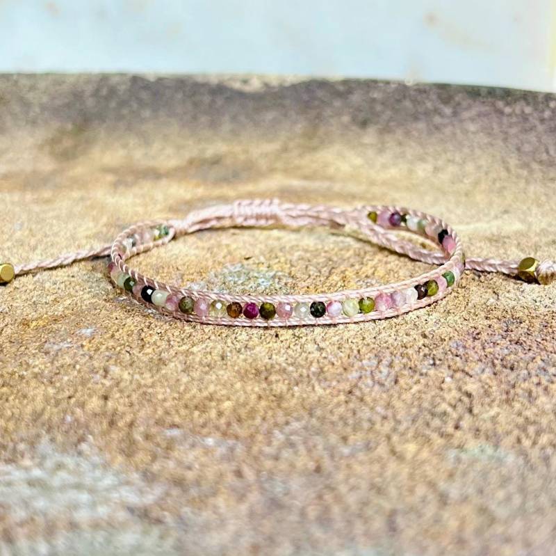 Turmalin - Funkelndes Armband Perlenarmband Edelstein Zart Perlen von LARAlieschen