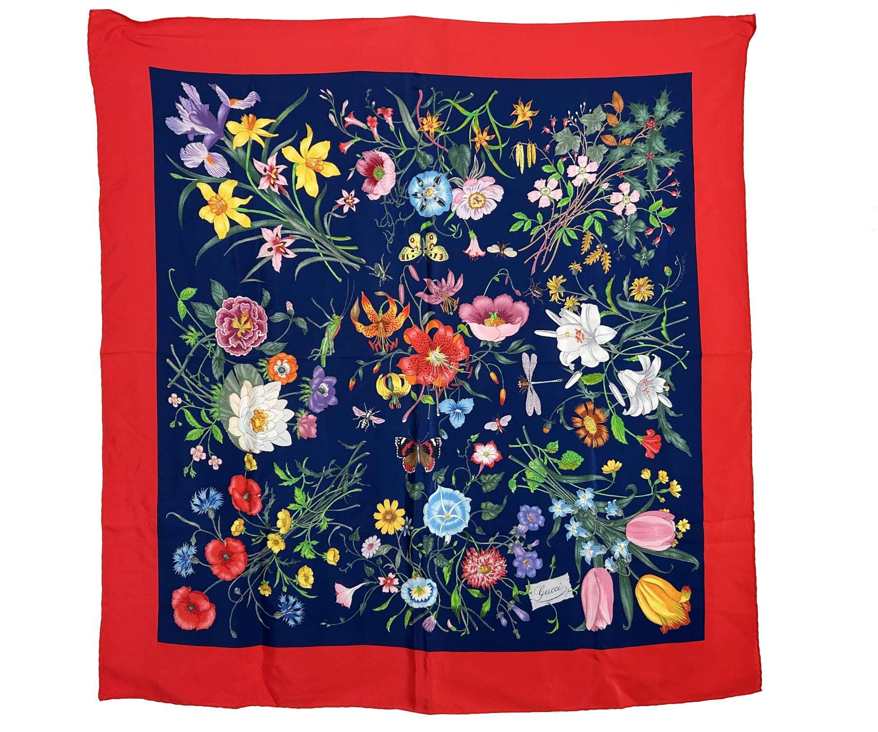 Gucci Red Navy Floral Seidenschal Gucci Red Navy Floral Seidenschal von LARVintage