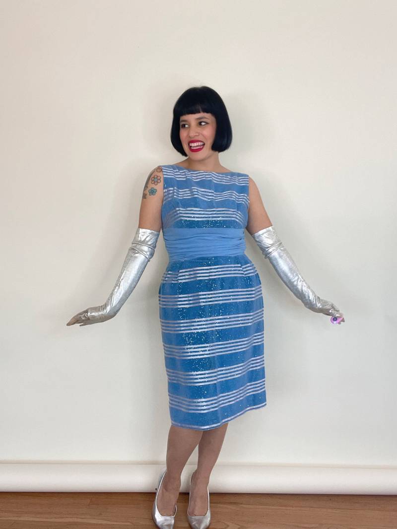Vintage 50Er 60Er Samt Glitzer Gestreiftes Wiggle Style Kleid Passt Größe Xs-S Vintage 50Er 60Er Samt Glitzer Gestreiftes Wiggle Style Kleid Passt Größe Xs-S von LARetroGirl