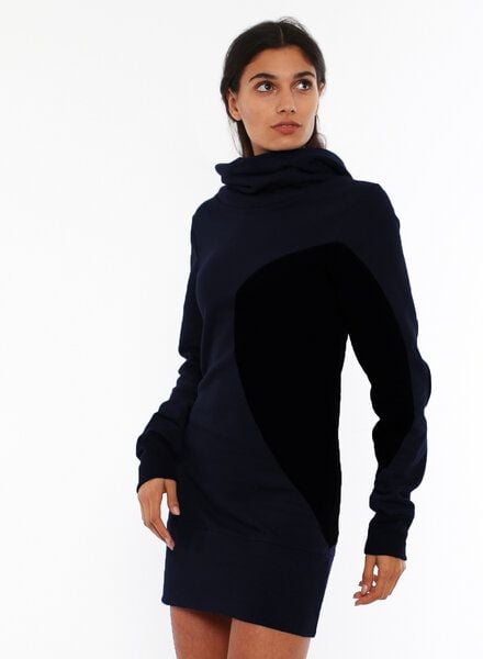 LASALINA Kapuzenkleid aus Bio Baumwolle von LASALINA