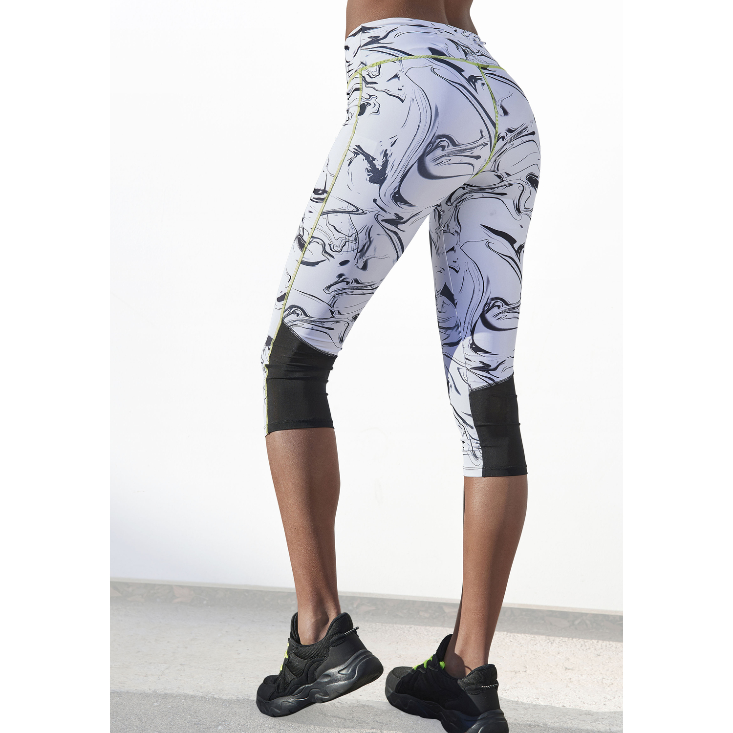 LASCANA ACTIVE Caprileggings Damen weiß-marmoriert-schwarz Gr.48/50 von LASCANA ACTIVE