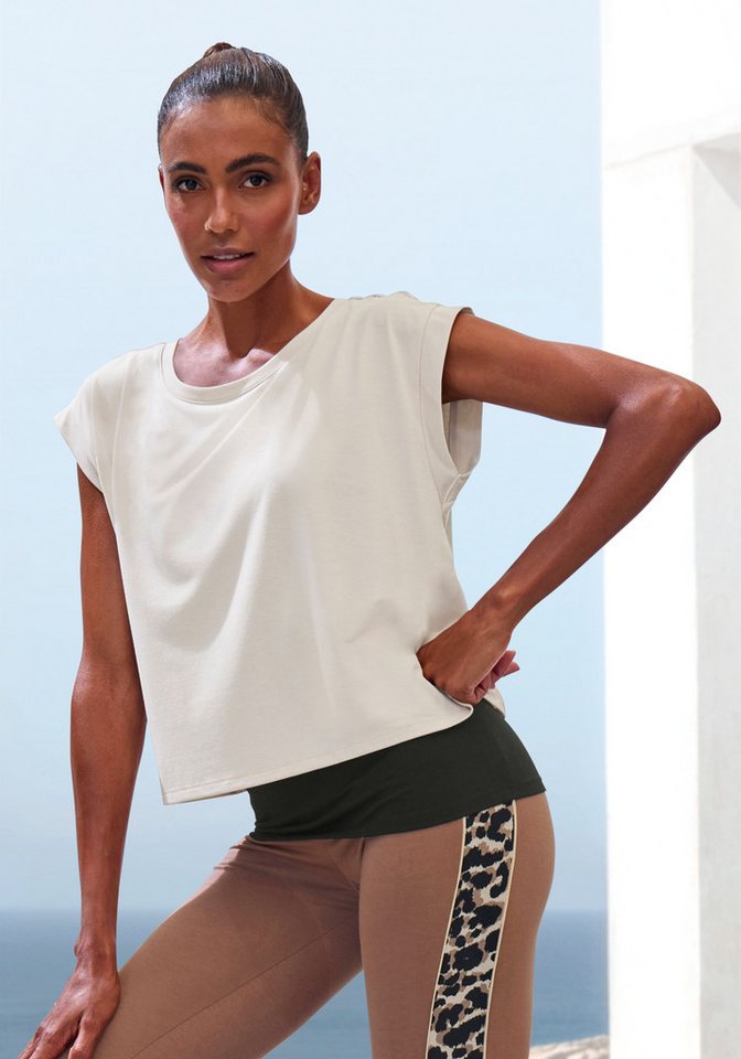 LASCANA ACTIVE Layershirt 2 in 1 T-Shirt im Layer-Design von LASCANA ACTIVE