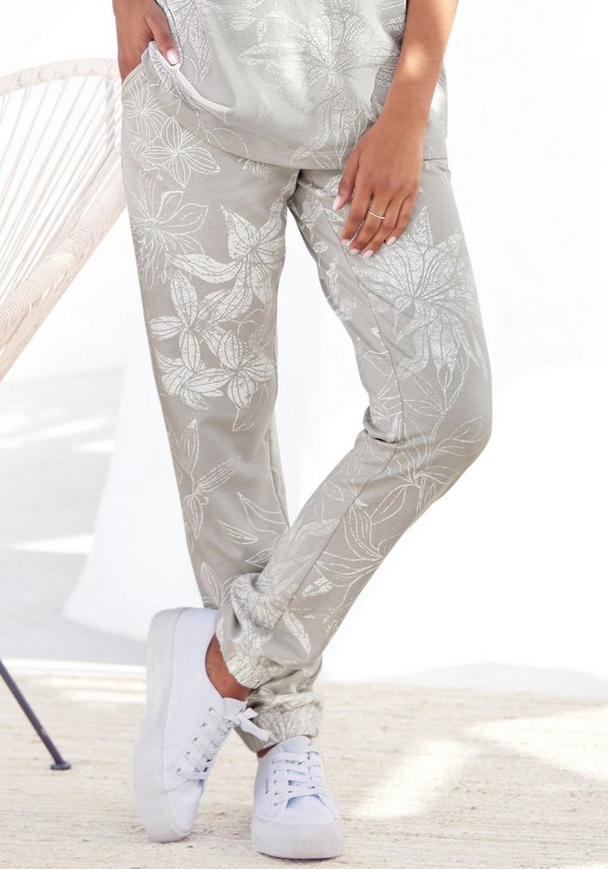 LASCANA Loungehose mit floralem Alloverdruck, Loungewear von LASCANA