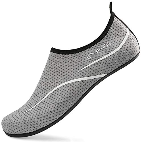 LATATL Badeschuhe Wasserschuhe Schnell Trocknend Schwimmschuhe Strandschuhe Aquaschuhe Surfschuhe Leicht Barfußschuhe Tauchschuhe Wassersportschuhe für Herren(Grau,43 EU) von LATATL