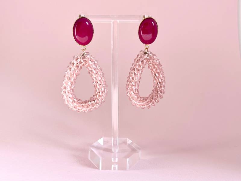 Glitzer Statement Ohrringe Mit Rosa Facettperlen Tropfen An Vergoldeten Ohrsteckern Jade Cabochons in Fuchsia - Laury Goes Côtes D'azure von LAURYLOVESPINK