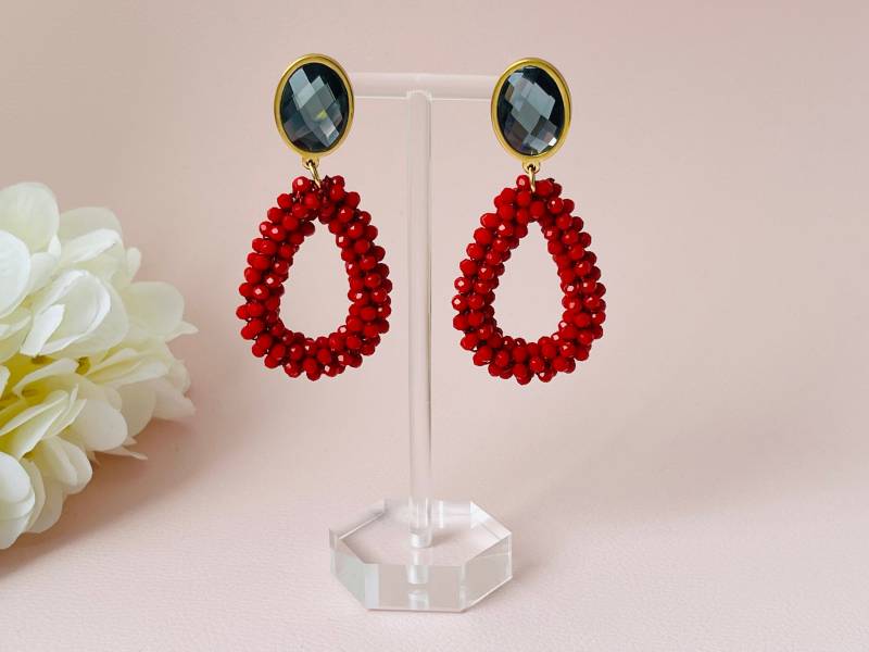 Glitzer Statement Ohrringe Mit Roten Facettperlen Tropfen An Ohrsteckern Grauen Kristallcabochons - Laury Goes Côtes D'azure von LAURYLOVESPINK