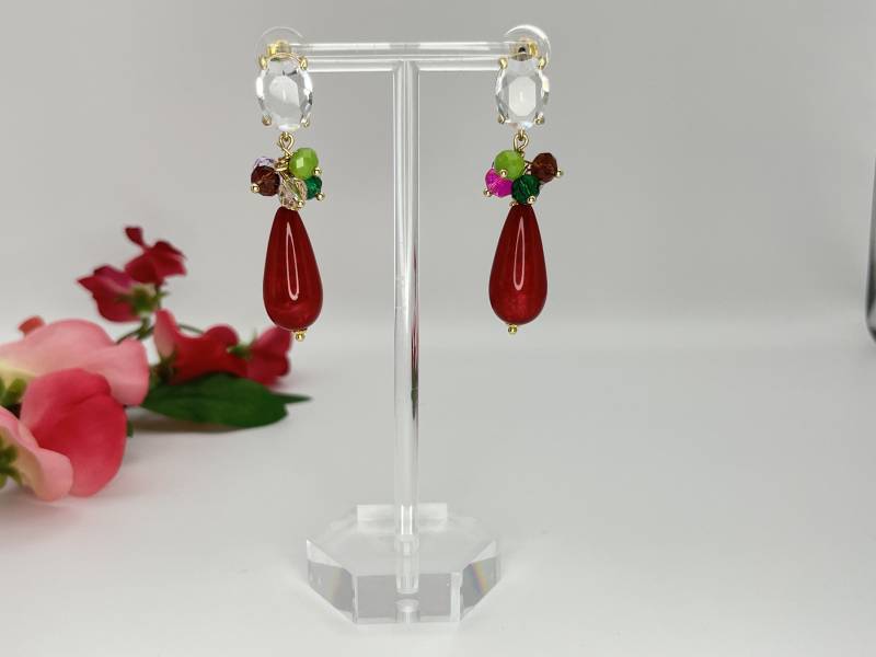 Tropfenohrringe Mit Polaristropfen in Fuchsia Und Clustern Aus Bunten Facettperlen An Klaren Kristallglassteckern - Laury Goes Portofino Tropfenohrringe Mit Polaristropfen in Fuchsia Und Clustern Aus Bunten Facettperlen An Klaren Kristallglassteckern - Laury Goes Portofino von LAURYLOVESPINK