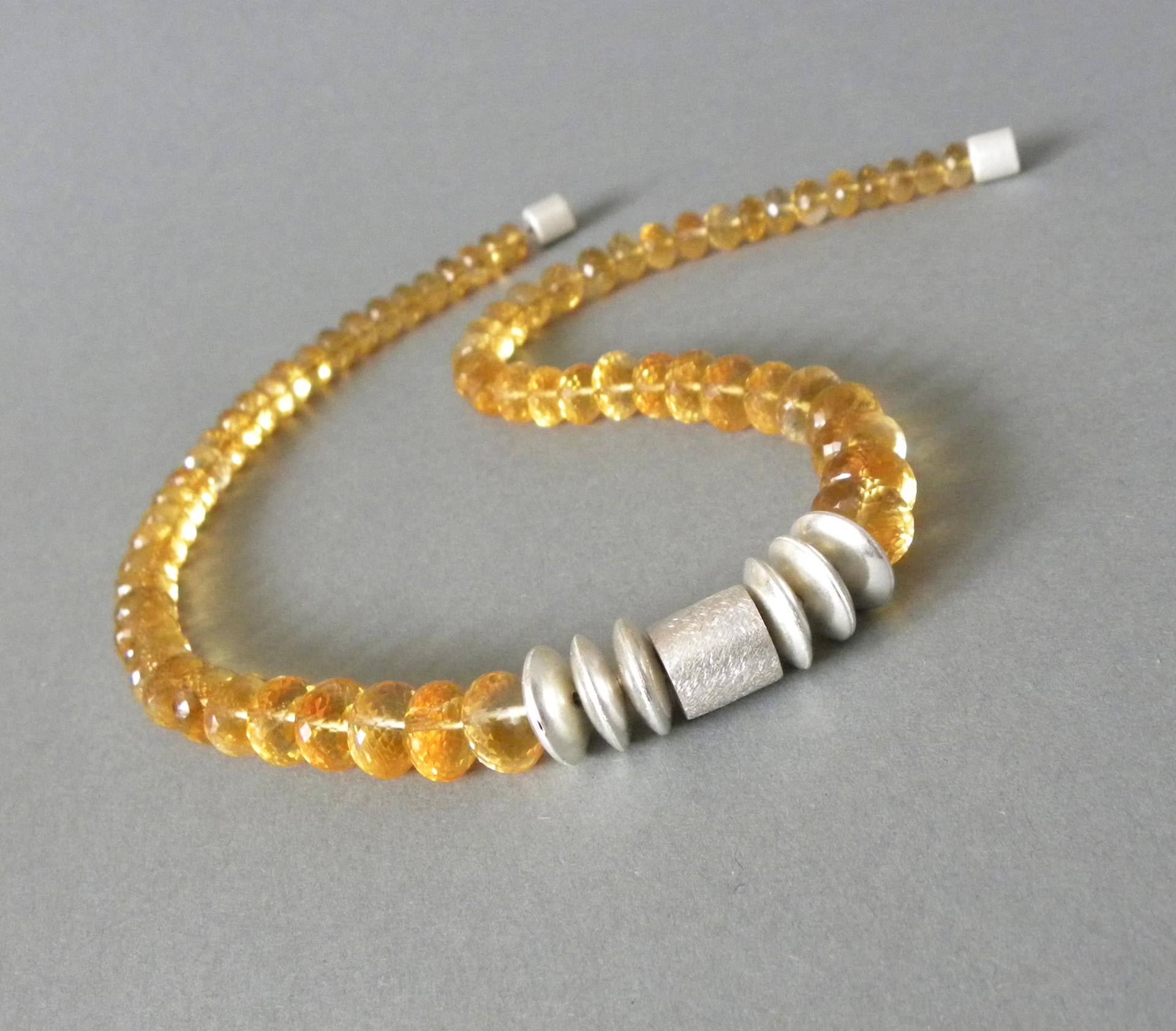 Dark Crystal Sun - Zitrin Silber Collier Dark Crystal Sun - Zitrin Silber Collier von LAYSONAdesign