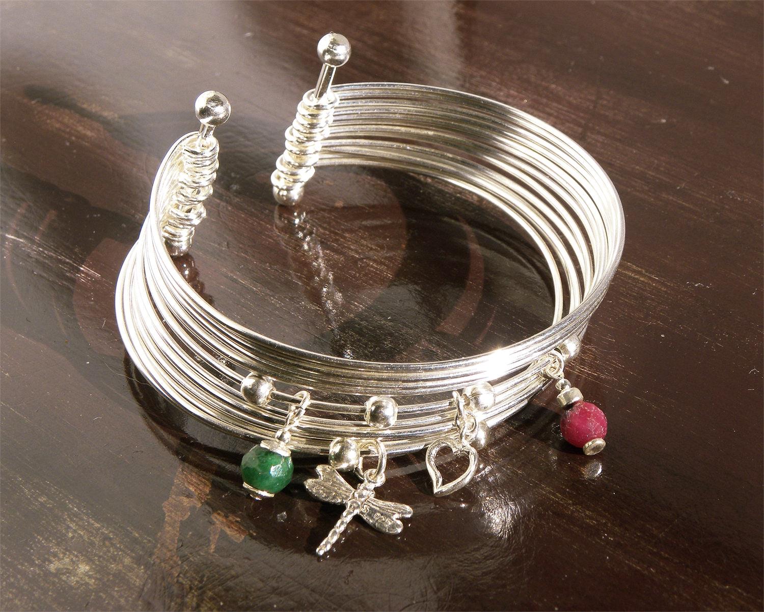 Sweet Lucky Charm Bangle - 13-Reihiger Silberreif Sweet Lucky Charm Bangle - 13-Reihiger Silberreif von LAYSONAdesign