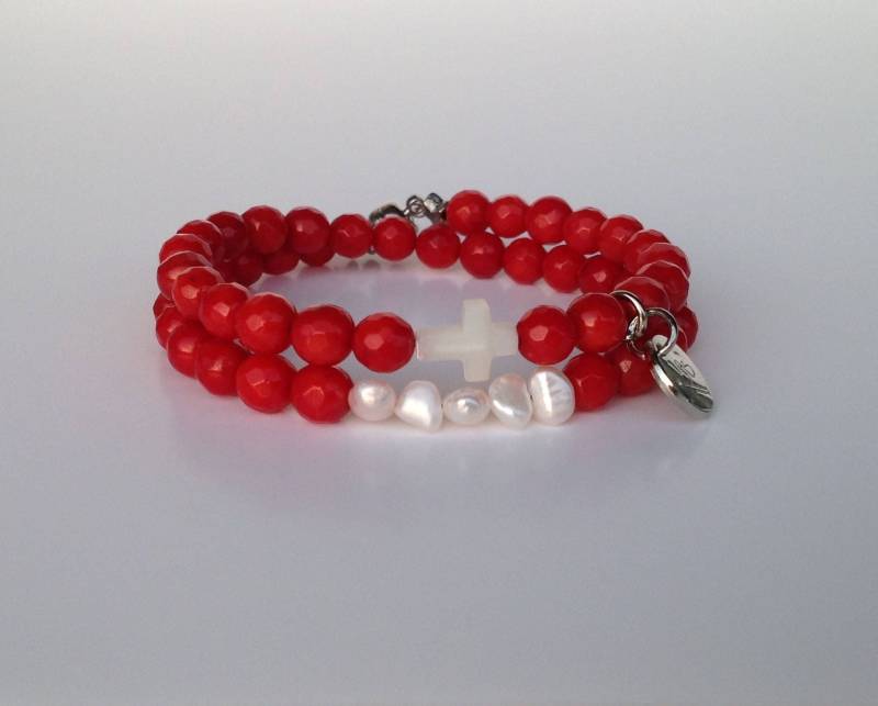 Armband 2 Runden in Korallenperlen Fackelte Freshwater Pearl Cross Armband 2 Runden in Korallenperlen Fackelte Freshwater Pearl Cross von LAsoulbijoux