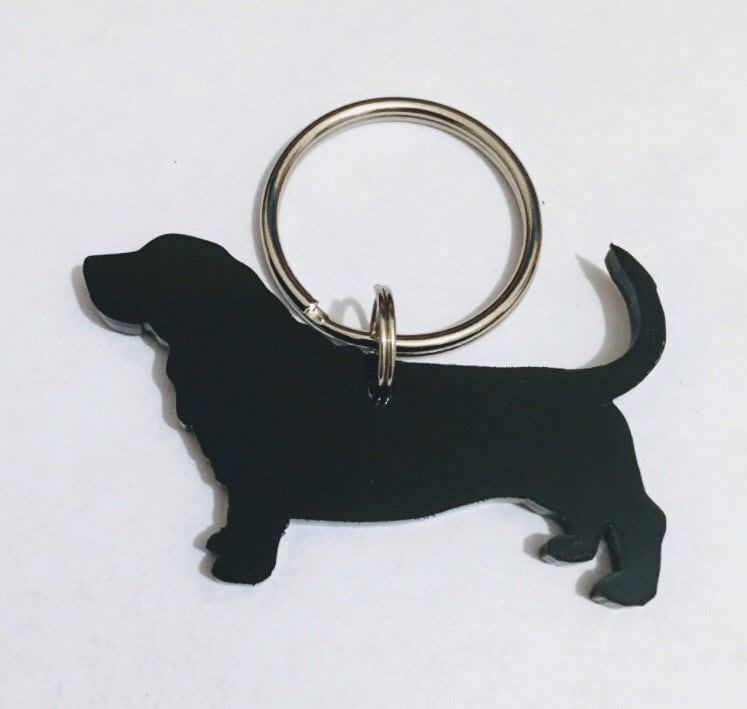 Basset Hound Hund Schlüsselanhänger Taschenanhänger Geschenk in Schwarz Basset Hound Hund Schlüsselanhänger Taschenanhänger Geschenk in Schwarz von LAtelierLaserProduct