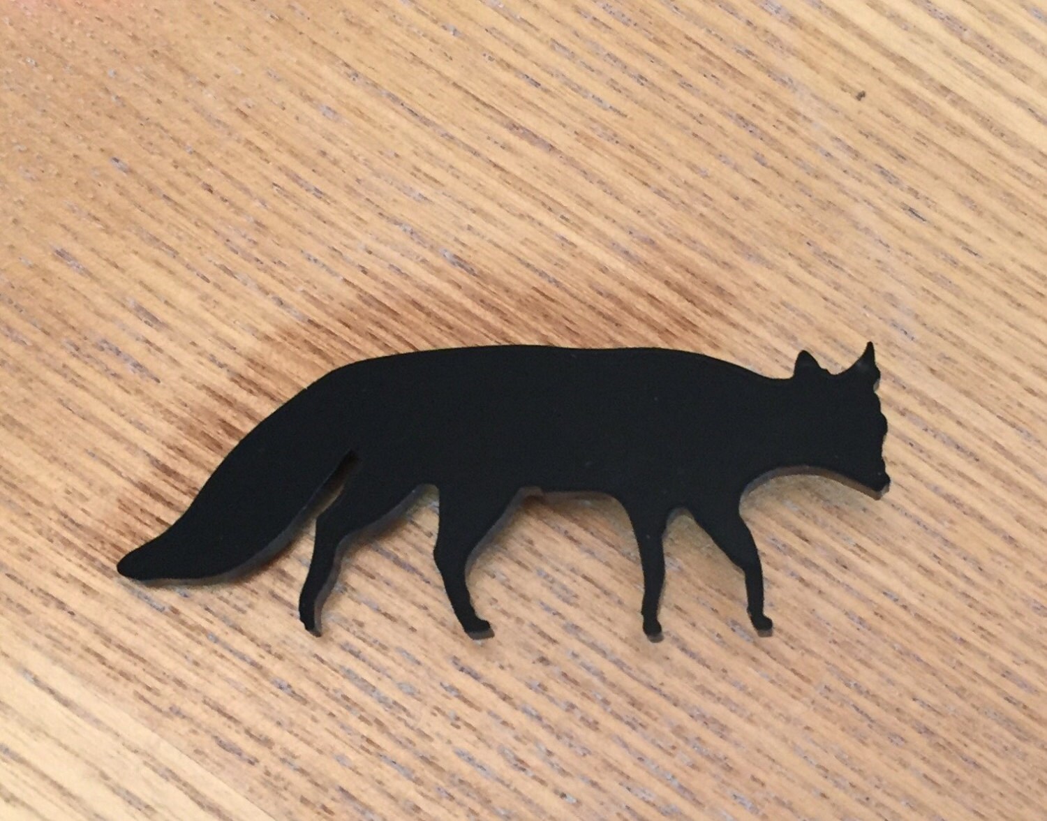 Fuchs Brosche Abzeichen Pin Schal Verschluss Geschenk in Schwarz Fuchs Brosche Abzeichen Pin Schal Verschluss Geschenk in Schwarz von LAtelierLaserProduct