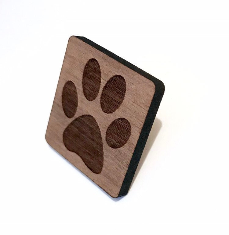 Krawattennadel Mit Pfotenabdruck Als Aus Holz Krawattennadel Mit Pfotenabdruck Als Aus Holz von LAtelierLaserProduct