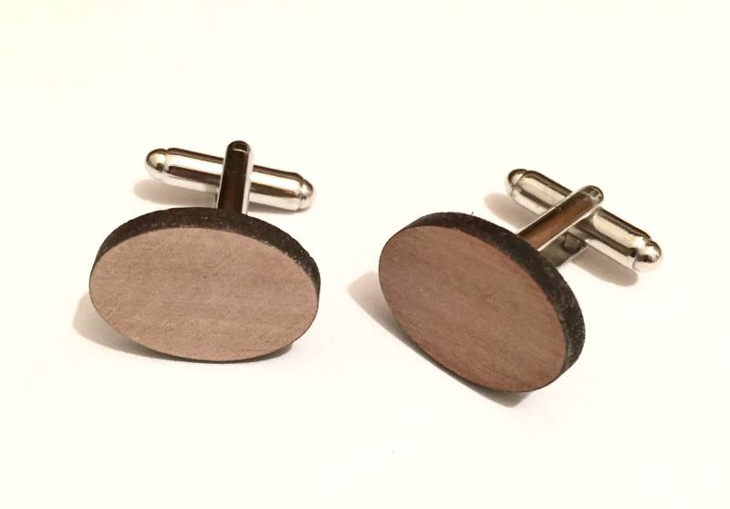 Manschettenknöpfe Aus Nuss Holz Schlichte Aber Stilvolle Büro von LAtelierLaserProduct