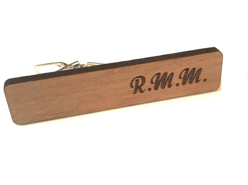 Personalisierte Krawattenklammer Pin Verschluss Geschenk Im Walnussholz Graviert Personalisierte Krawattenklammer Pin Verschluss Geschenk Im Walnussholz Graviert von LAtelierLaserProduct