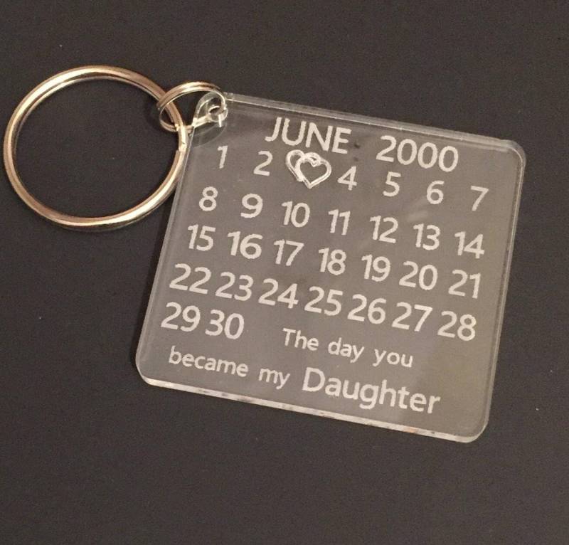 Personalisierter Kalender Schlüsselanhänger "Der Tag An Dem Du Meine Tochter/Mein Sohn Wurde' Geschenk Andenken Personalisierter Kalender Schlüsselanhänger "Der Tag An Dem Du Meine Tochter/Mein Sohn Wurde' Geschenk Andenken von LAtelierLaserProduct