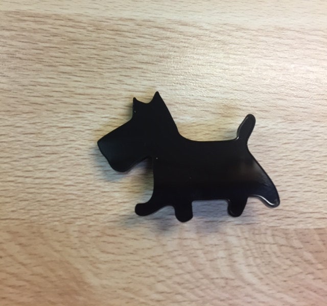 Scottie/Westie/Hundebrosche in Schwarz von LAtelierLaserProduct