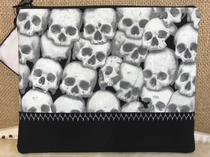 Gruselige Totenkopf Tasche Mit Reißverschluss Glow in The Dark Gruselige Totenkopf Tasche Mit Reißverschluss Glow in The Dark von LAvonMade