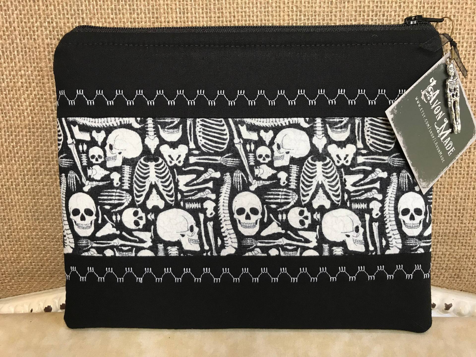 Skelett Pouch #2 Skelett Pouch #2 von LAvonMade