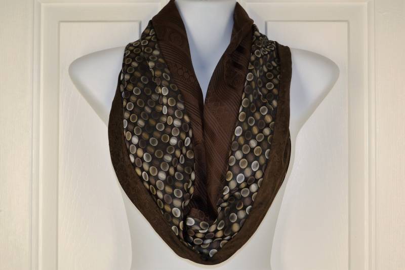 Infinity Schal in Braun Von Neckties Infinity Schal in Braun Von Neckties von LBCraftyCreationsCo