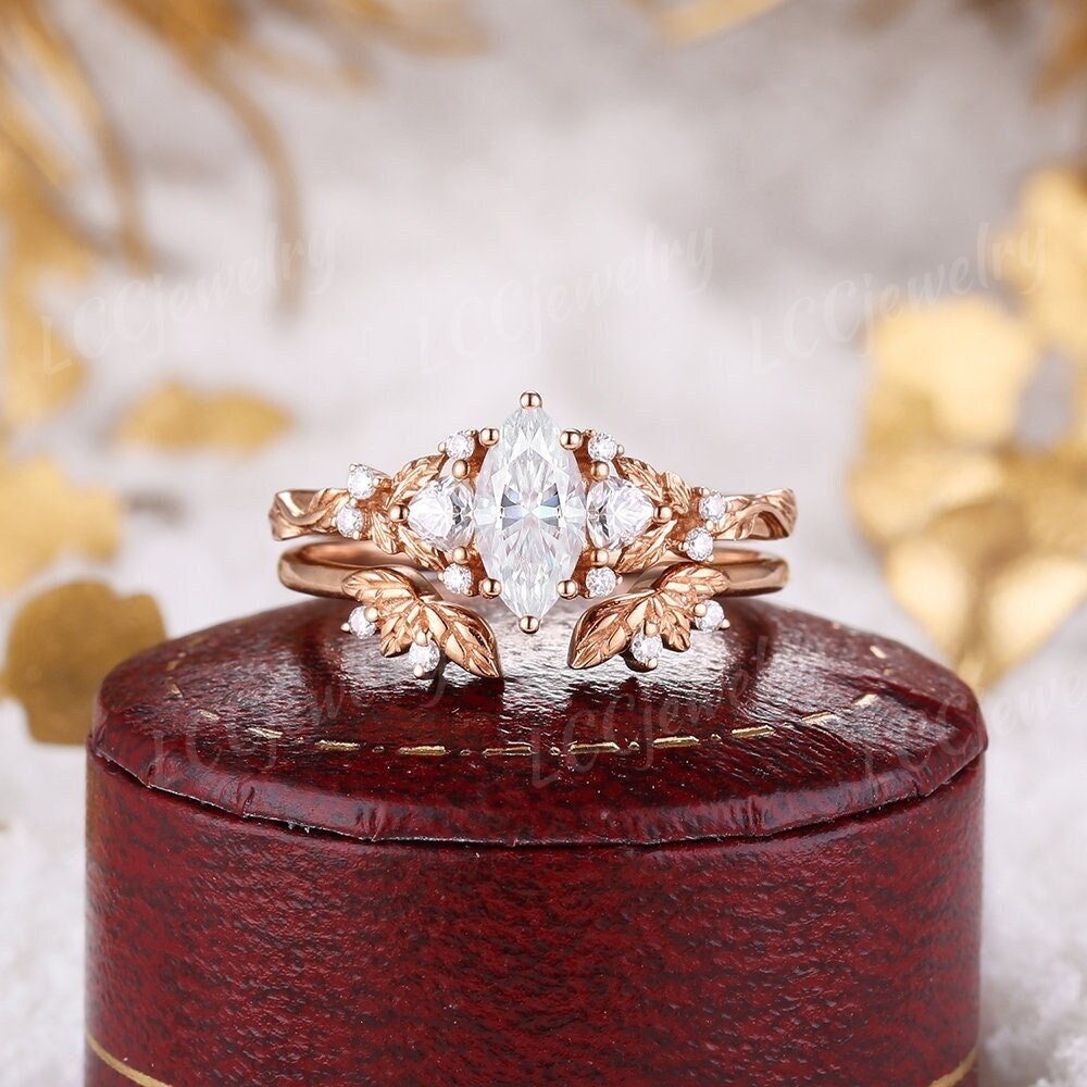 Marquise Cut Moissanite Wald Verlobungsring Set Gelbgold Blatt Design Ehering Diamant Jahrestag Ringe Für Frauen von LCCjewelry